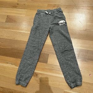 Roots salt and pepper girls size 12 sweatpants
